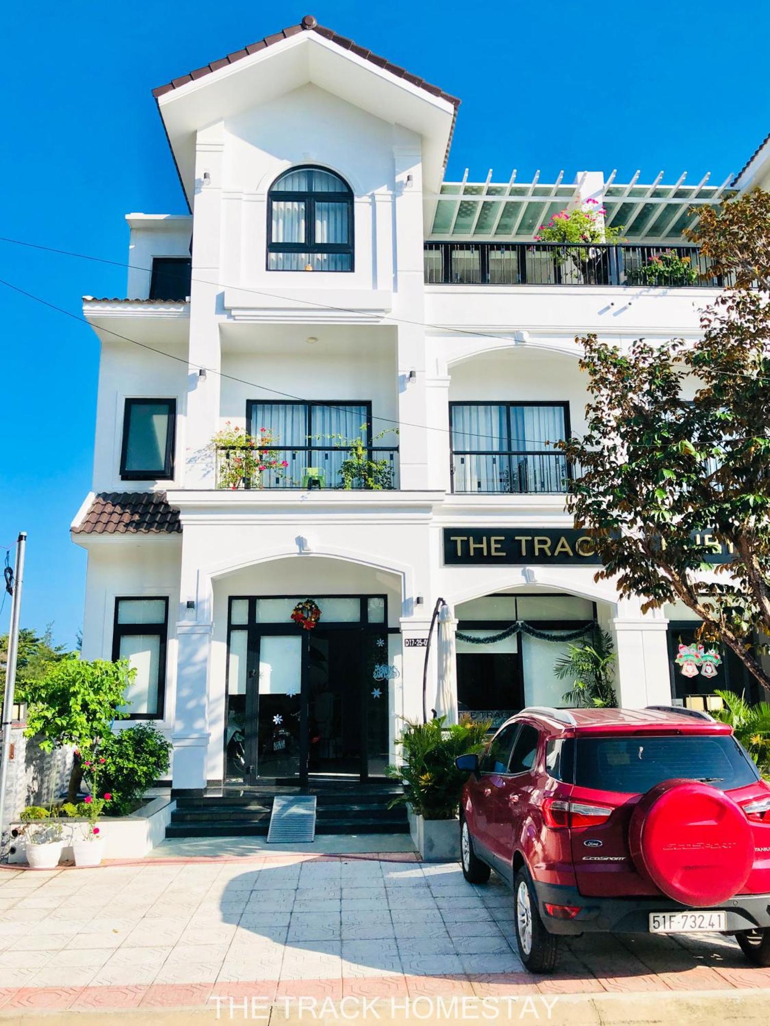 The Track Homestay - Near Bai Dai Beach Cam Lam Εξωτερικό φωτογραφία