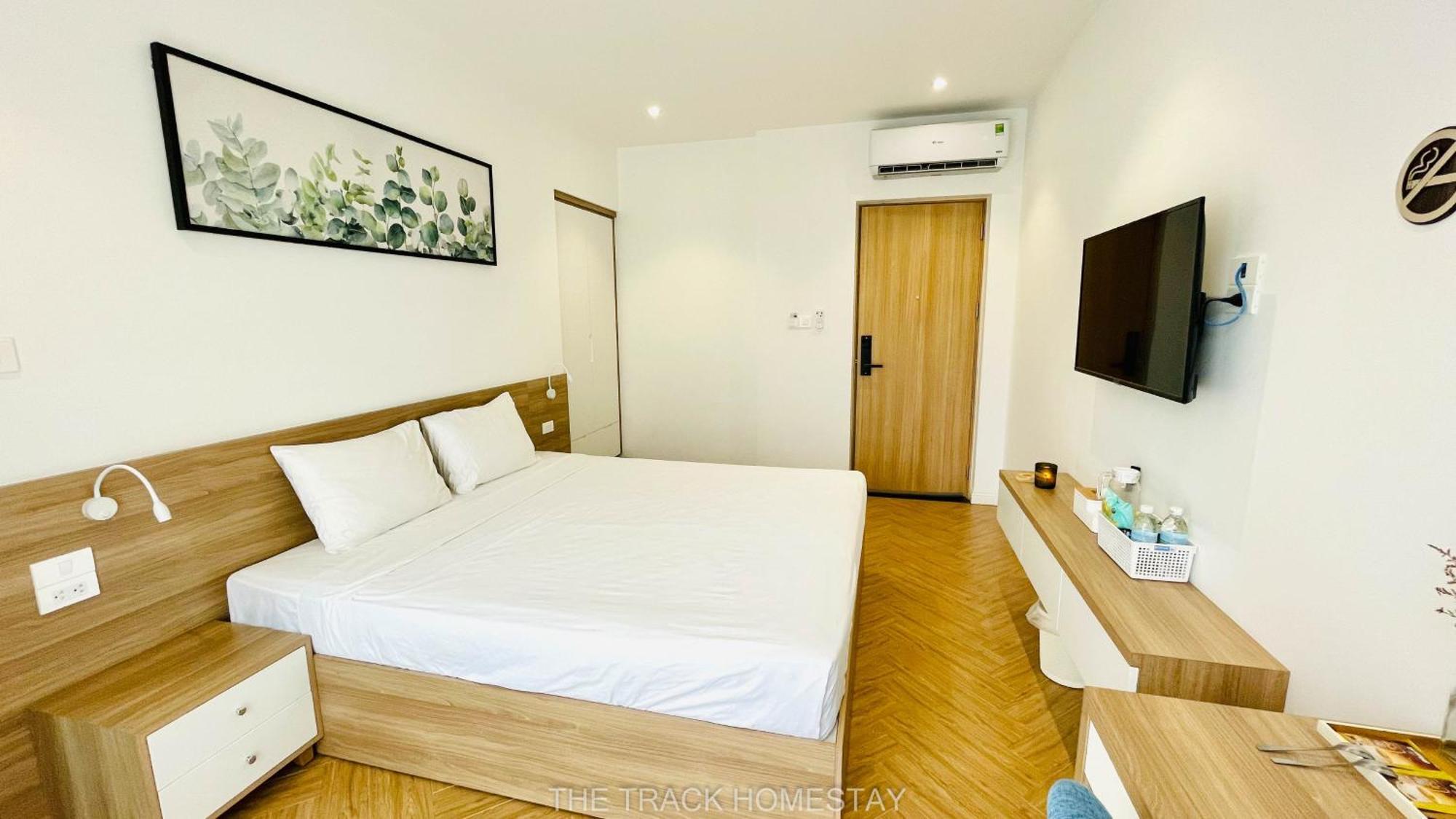 The Track Homestay - Near Bai Dai Beach Cam Lam Εξωτερικό φωτογραφία