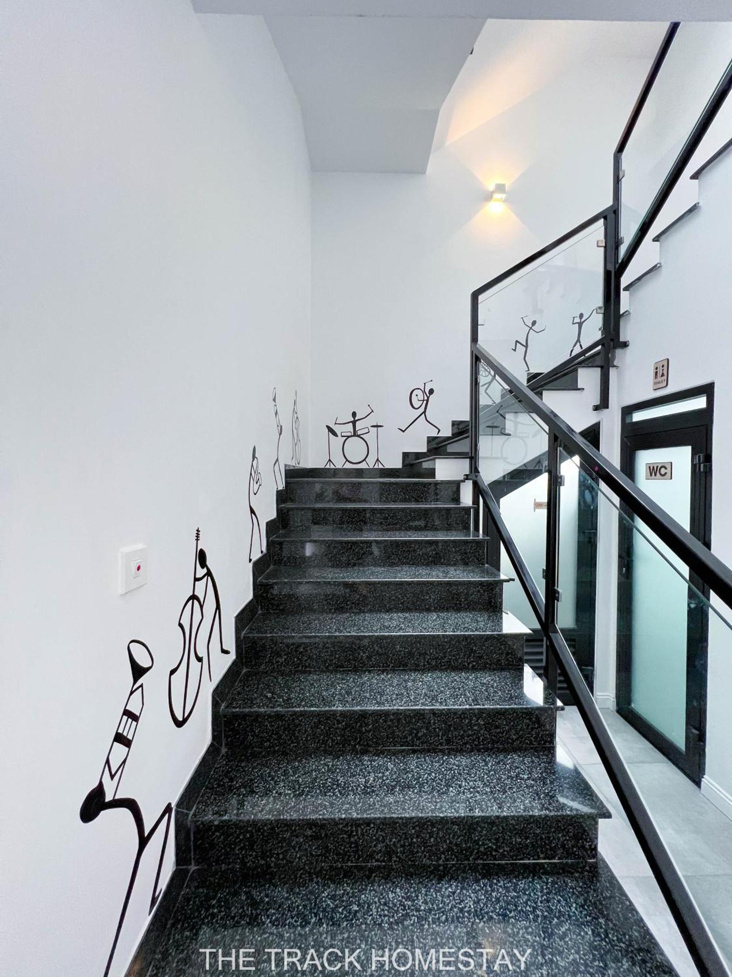 The Track Homestay - Near Bai Dai Beach Cam Lam Εξωτερικό φωτογραφία