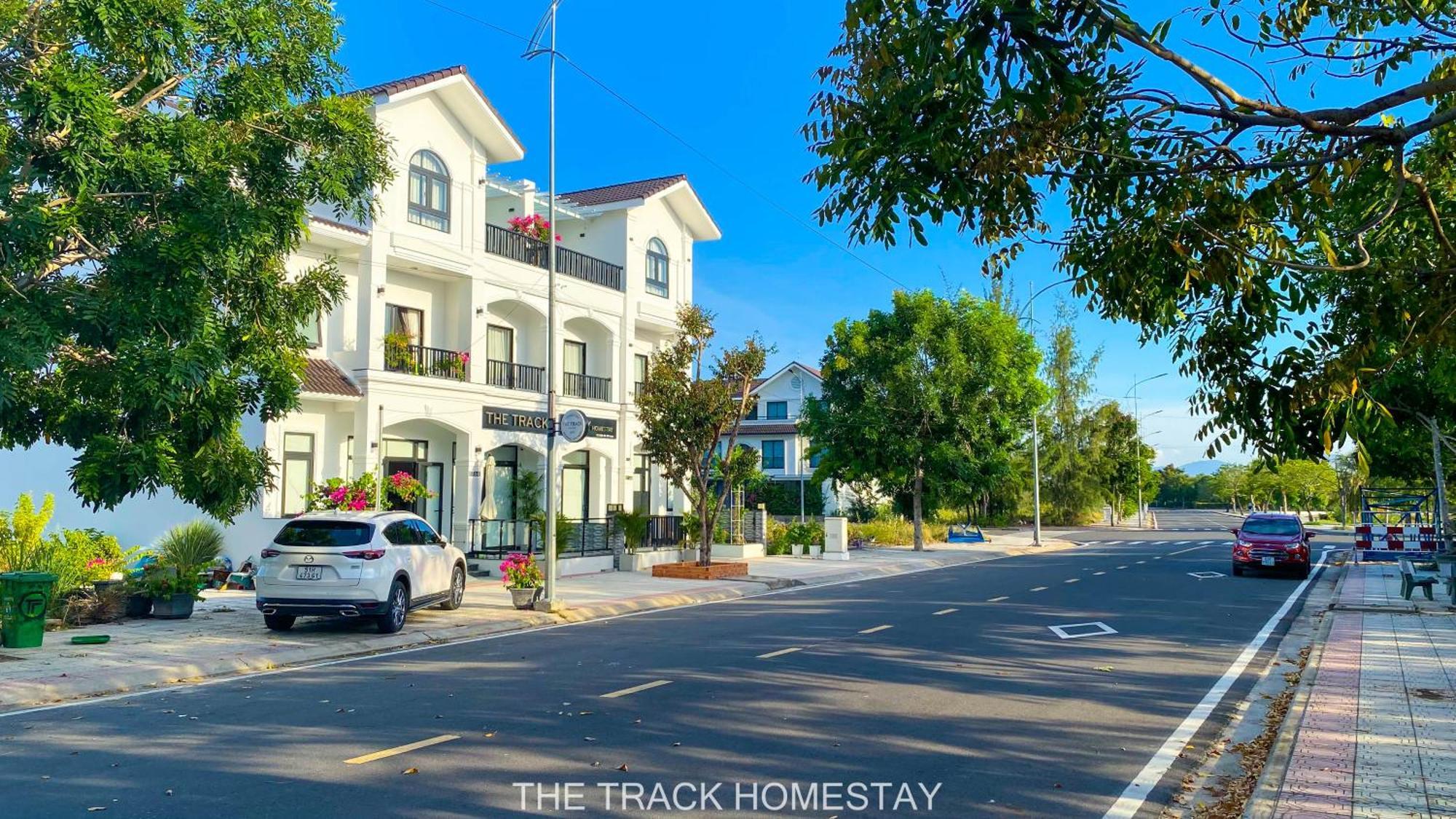 The Track Homestay - Near Bai Dai Beach Cam Lam Εξωτερικό φωτογραφία